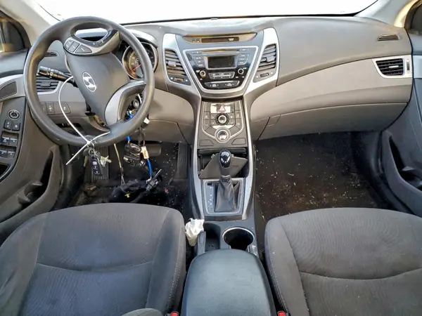 5NPDH4AE5GH687727 2016 HYUNDAI ELANTRA - Image 8