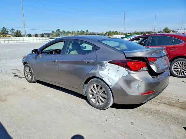 5NPDH4AE5GH688585 2016 HYUNDAI ELANTRA - Image 2