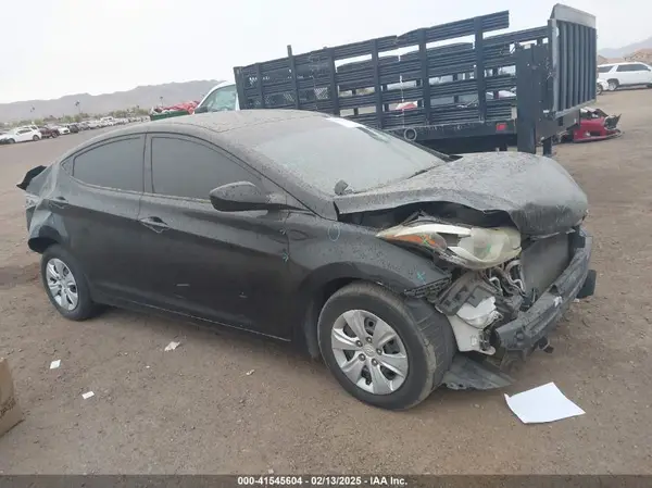 5NPDH4AE5GH688876 2016 HYUNDAI ELANTRA - Image 1
