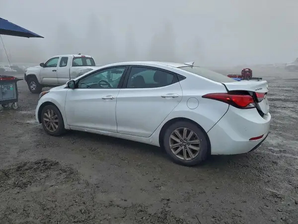 5NPDH4AE5GH689266 2016 HYUNDAI ELANTRA - Image 2