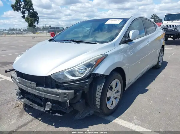 5NPDH4AE5GH692118 2016 HYUNDAI ELANTRA - Image 2