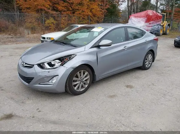 5NPDH4AE5GH692183 2016 HYUNDAI ELANTRA - Image 2