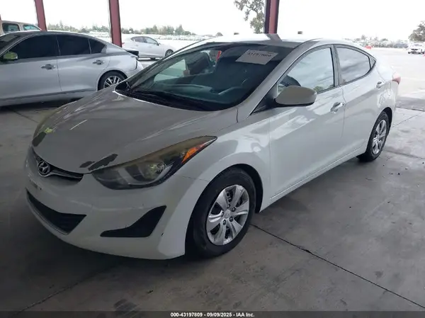 5NPDH4AE5GH693107 2016 HYUNDAI ELANTRA - Image 2