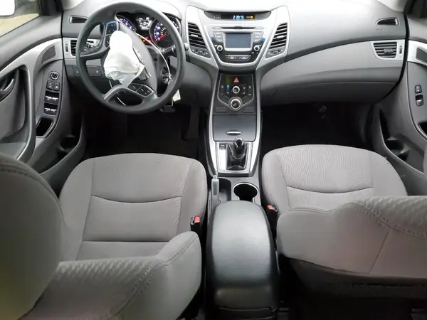 5NPDH4AE5GH693320 2016 HYUNDAI ELANTRA - Image 8