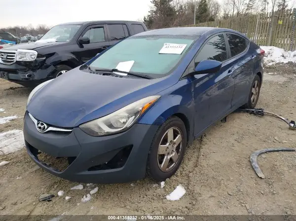 5NPDH4AE5GH693592 2016 HYUNDAI ELANTRA - Image 2