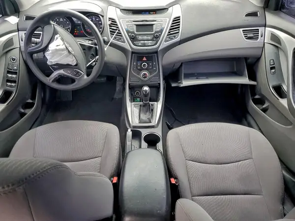 5NPDH4AE5GH695178 2016 HYUNDAI ELANTRA - Image 8