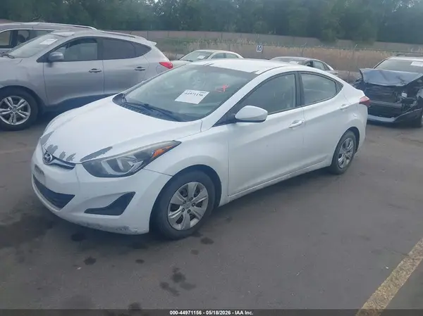 5NPDH4AE5GH696296 2016 HYUNDAI ELANTRA - Image 2