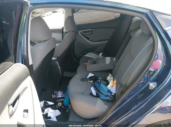 5NPDH4AE5GH698498 2016 HYUNDAI ELANTRA - Image 8