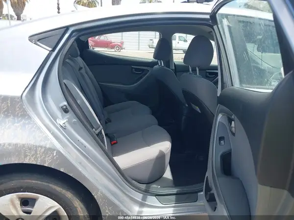 5NPDH4AE5GH698954 2016 HYUNDAI ELANTRA - Image 8