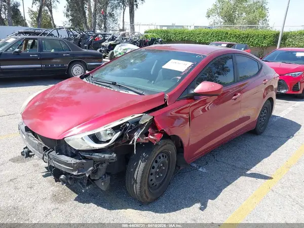 5NPDH4AE5GH700623 2016 HYUNDAI ELANTRA - Image 2