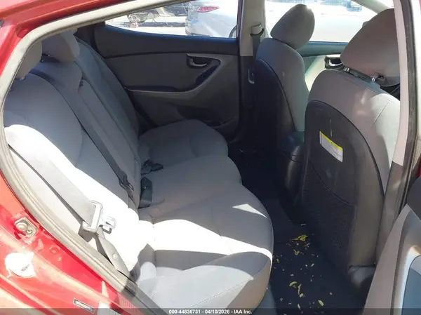 5NPDH4AE5GH700623 2016 HYUNDAI ELANTRA - Image 8
