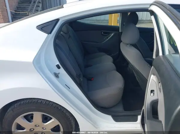 5NPDH4AE5GH700718 2016 HYUNDAI ELANTRA - Image 8
