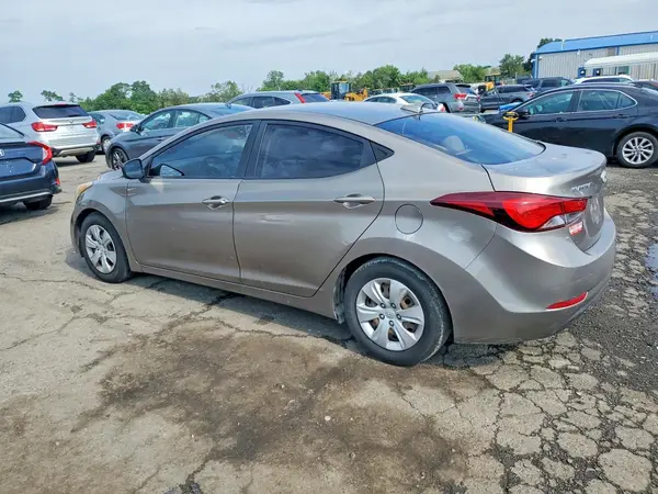 5NPDH4AE5GH704459 2016 HYUNDAI ELANTRA - Image 2