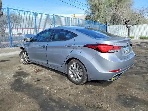 5NPDH4AE5GH707233 2016 HYUNDAI ELANTRA - Image 2