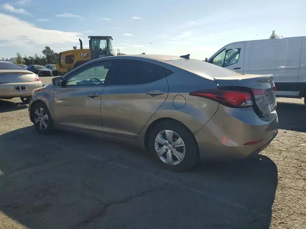5NPDH4AE5GH707636 2016 HYUNDAI ELANTRA - Image 2