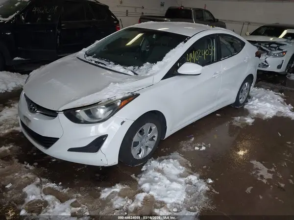 5NPDH4AE5GH708155 2016 HYUNDAI ELANTRA - Image 2