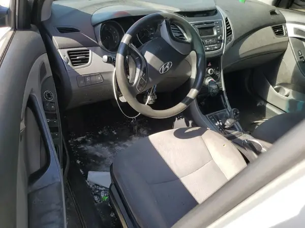 5NPDH4AE5GH709693 2016 HYUNDAI ELANTRA - Image 8