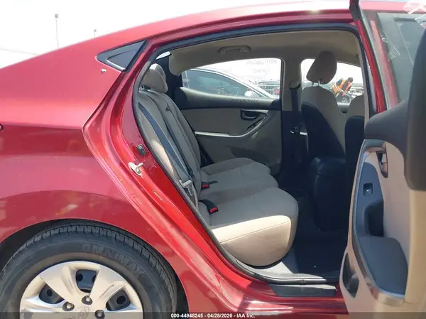 5NPDH4AE5GH712450 2016 HYUNDAI ELANTRA - Image 8