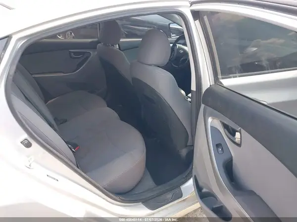 5NPDH4AE5GH714019 2016 HYUNDAI ELANTRA - Image 8
