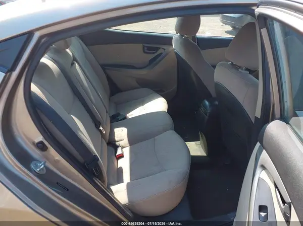 5NPDH4AE5GH715056 2016 HYUNDAI ELANTRA - Image 8