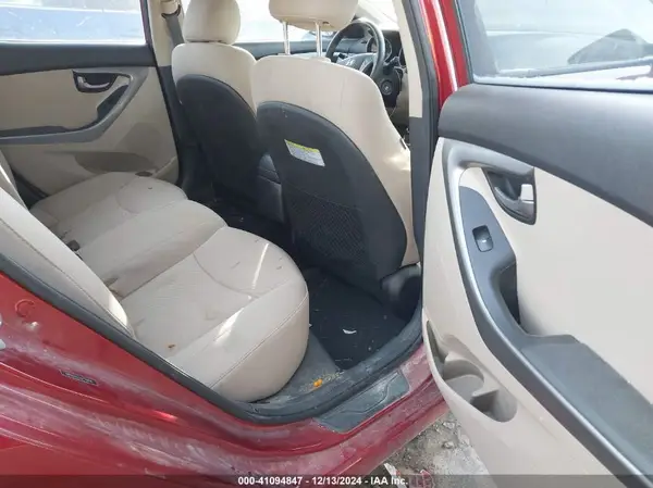 5NPDH4AE5GH716806 2016 HYUNDAI ELANTRA - Image 8