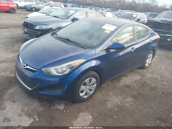 5NPDH4AE5GH718622 2016 HYUNDAI ELANTRA - Image 2