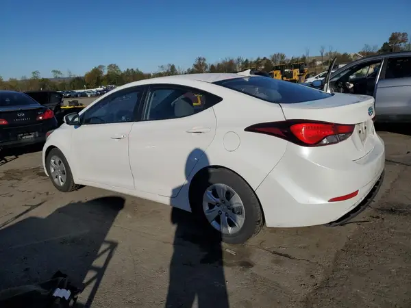 5NPDH4AE5GH718703 2016 HYUNDAI ELANTRA - Image 2