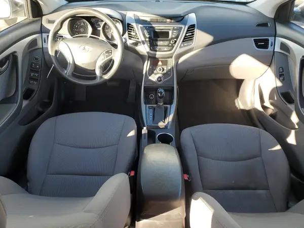 5NPDH4AE5GH718703 2016 HYUNDAI ELANTRA - Image 8