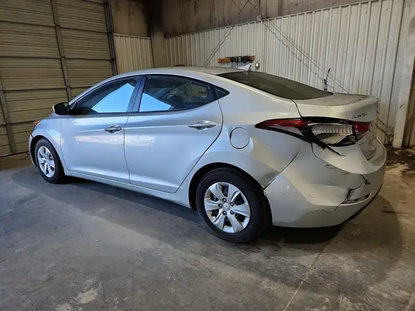 5NPDH4AE5GH718944 2016 HYUNDAI ELANTRA - Image 2