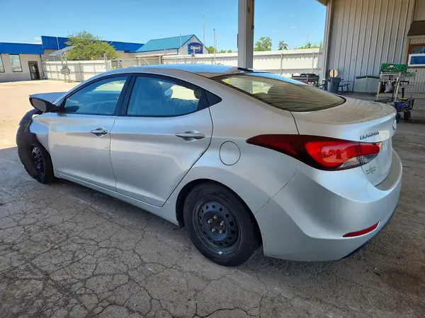 5NPDH4AE5GH719530 2016 HYUNDAI ELANTRA - Image 2