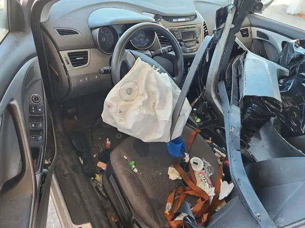 5NPDH4AE5GH719530 2016 HYUNDAI ELANTRA - Image 8
