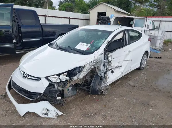 5NPDH4AE5GH719852 2016 HYUNDAI ELANTRA - Image 2