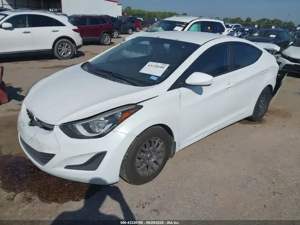 5NPDH4AE5GH720127 2016 HYUNDAI ELANTRA - Image 2