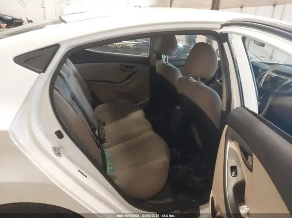 5NPDH4AE5GH721178 2016 HYUNDAI ELANTRA - Image 8