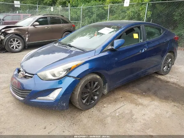 5NPDH4AE5GH722153 2016 HYUNDAI ELANTRA - Image 2