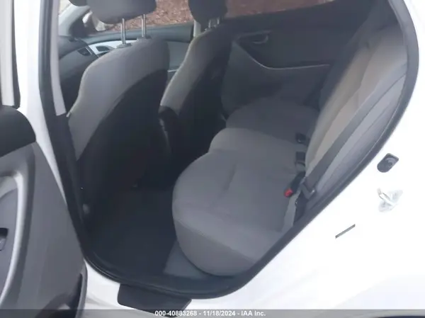 5NPDH4AE5GH722301 2016 HYUNDAI ELANTRA - Image 8