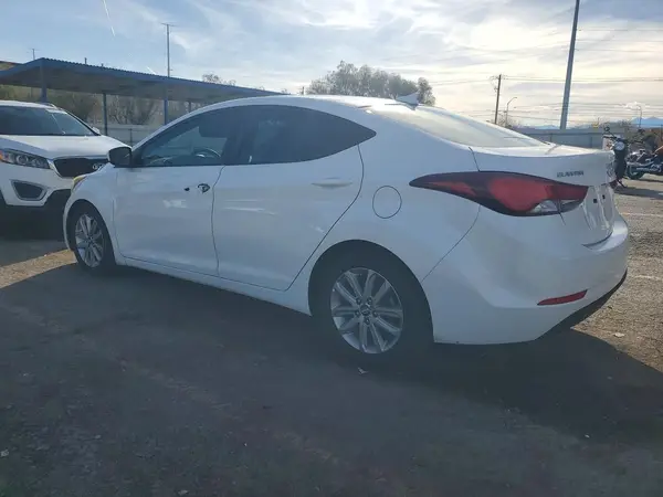 5NPDH4AE5GH722380 2016 HYUNDAI ELANTRA - Image 2