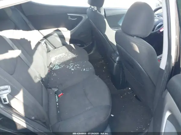 5NPDH4AE5GH723299 2016 HYUNDAI ELANTRA - Image 8