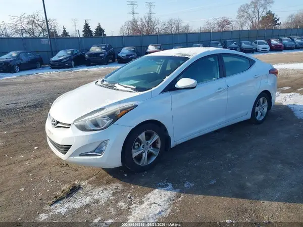 5NPDH4AE5GH723402 2016 HYUNDAI ELANTRA - Image 2
