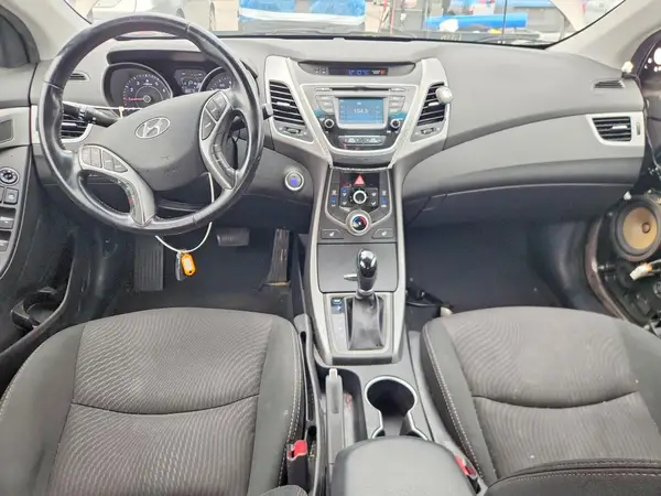 5NPDH4AE5GH724243 2016 HYUNDAI ELANTRA - Image 8