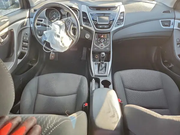 5NPDH4AE5GH724887 2016 HYUNDAI ELANTRA - Image 8