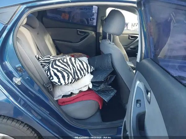 5NPDH4AE5GH730690 2016 HYUNDAI ELANTRA - Image 8