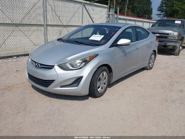 5NPDH4AE5GH730740 2016 HYUNDAI ELANTRA - Image 2