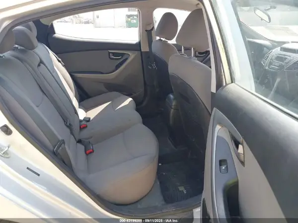 5NPDH4AE5GH730740 2016 HYUNDAI ELANTRA - Image 8