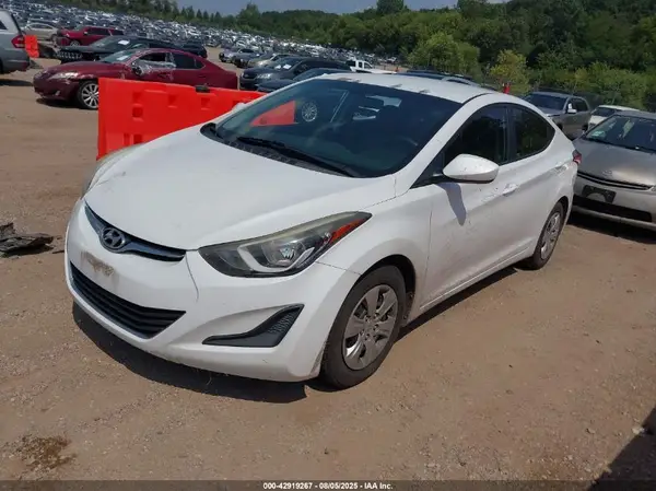 5NPDH4AE5GH731726 2016 HYUNDAI ELANTRA - Image 2