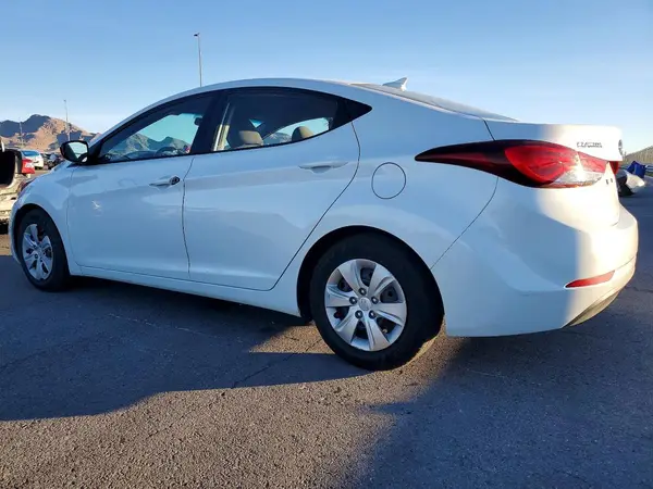 5NPDH4AE5GH734254 2016 HYUNDAI ELANTRA - Image 2