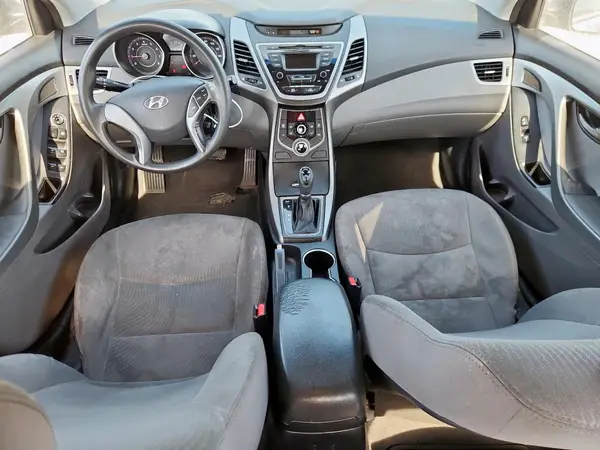 5NPDH4AE5GH737199 2016 HYUNDAI ELANTRA - Image 8