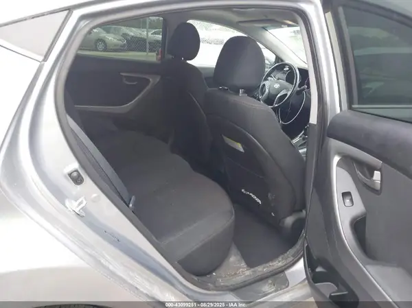 5NPDH4AE5GH738921 2016 HYUNDAI ELANTRA - Image 8