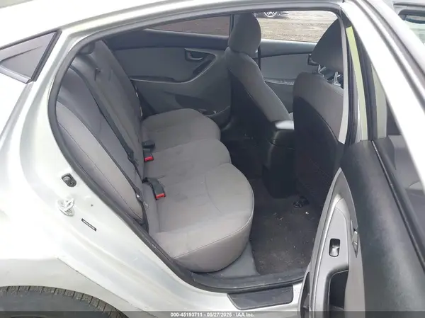 5NPDH4AE5GH742502 2016 HYUNDAI ELANTRA - Image 8
