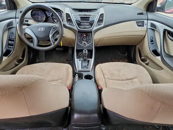 5NPDH4AE5GH743178 2016 HYUNDAI ELANTRA - Image 8